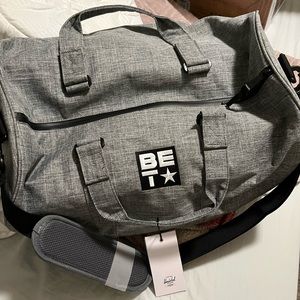 Brand new Herschel supply co BET exclusive 42.5 L duffel bag